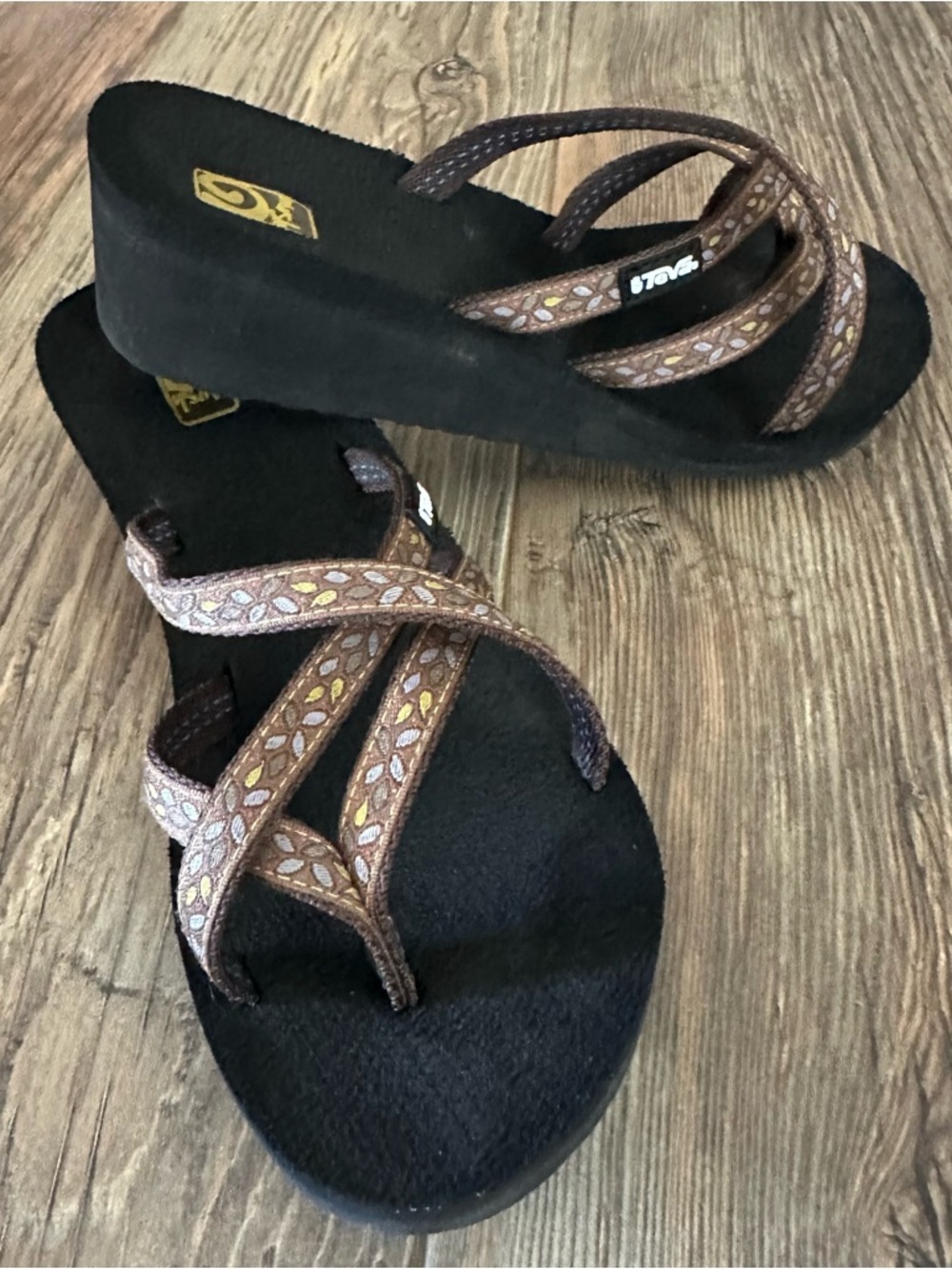 TEVA mush Olowahu women’s strappy BOHO wedge flip flop sandals size 8